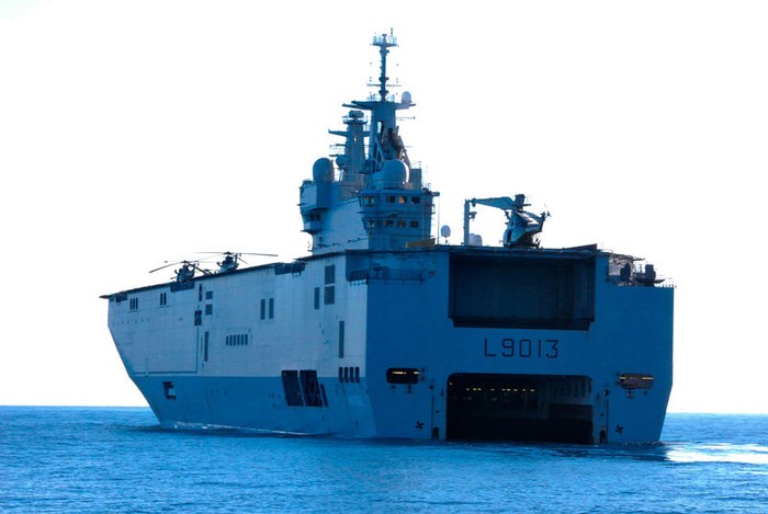 Các loại vũ khí, thiết bị quân sự có trong biên chế của chiến hạm đổ độ Mistral (L9013)